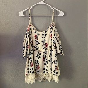 NWT: cold shoulder floral top